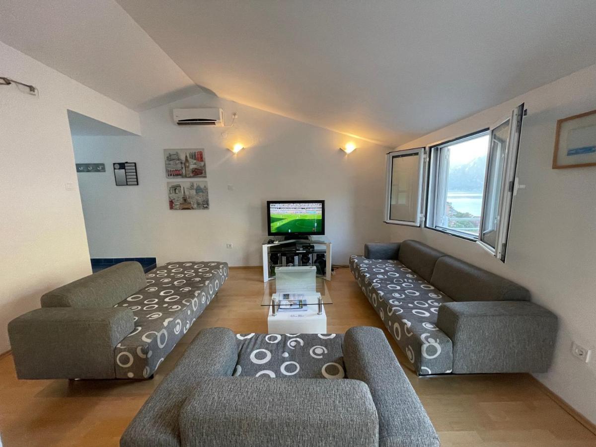 House With Big Terrace And Beautiful Sea View Βίλα Κότορ Εξωτερικό φωτογραφία